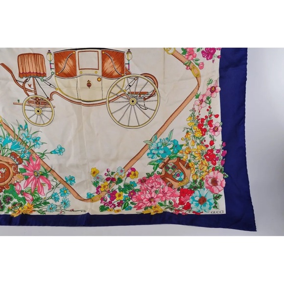 GUCCI Flower Multicolor Scarf 34x34 100% Silk GUC Authentic w/Tag 10193 - Picture 5 of 12